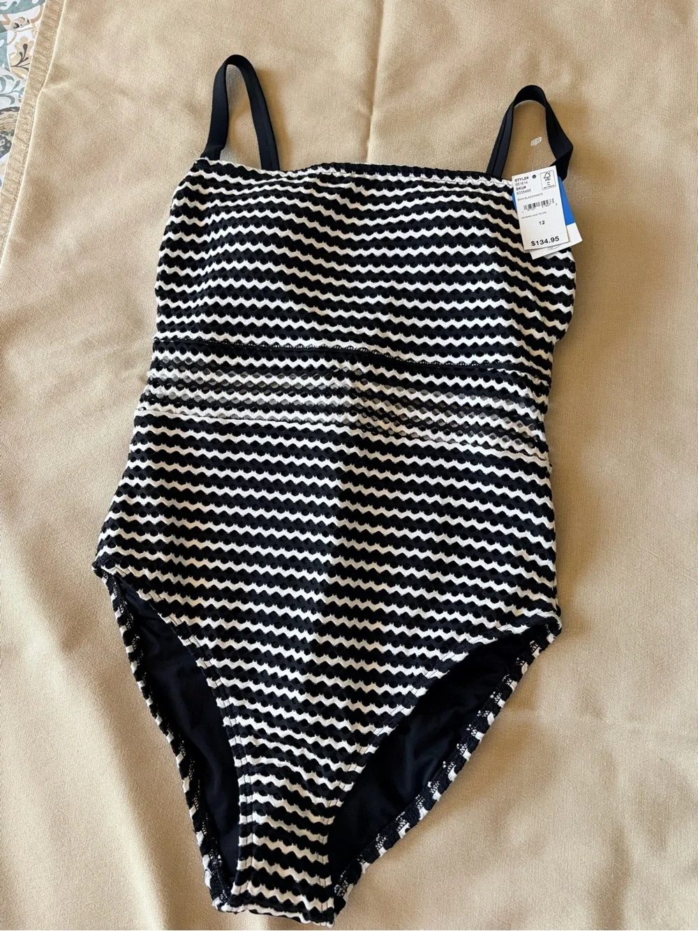 Lands End NWT Women’s Black & White Wave-Pattern One-Piece Swimsuit - Picture 1 of 4